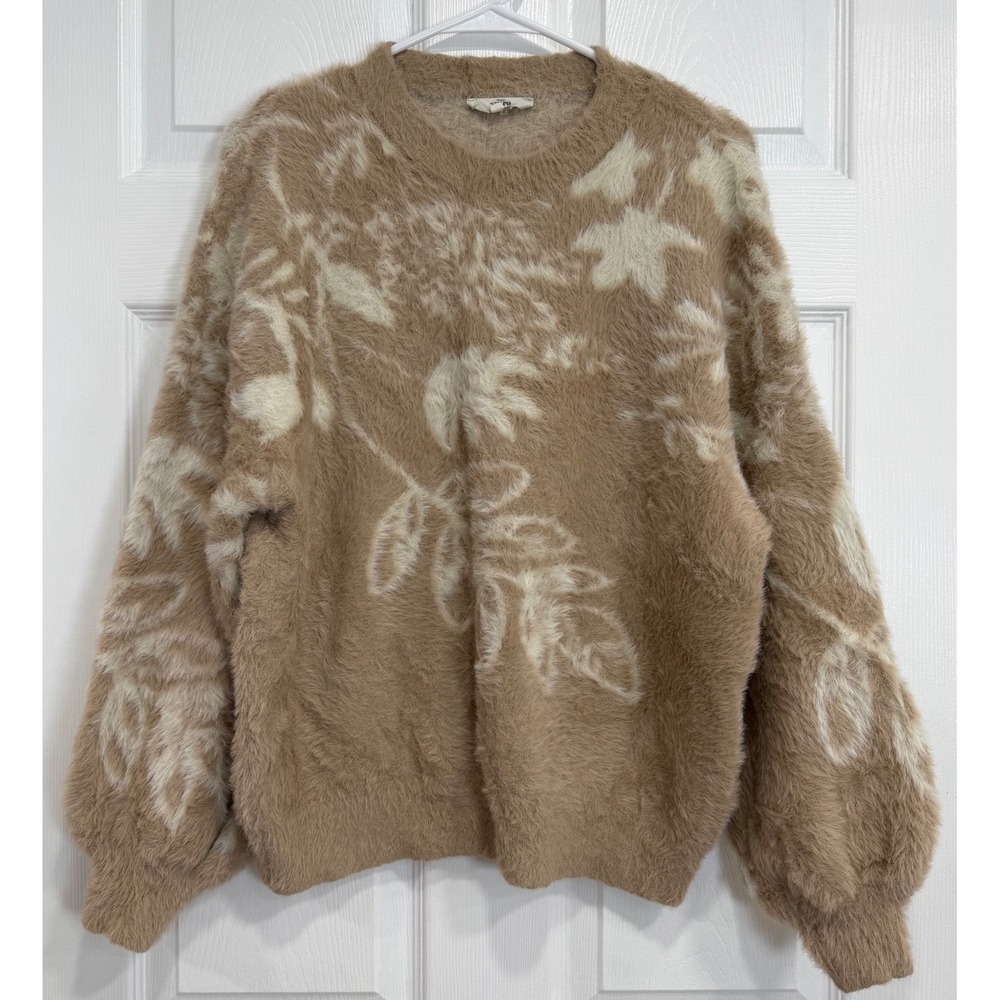 Entro Womens Small Tan Cream Floral Fuzzy Eyelash Knit Oversized Sweater T22118